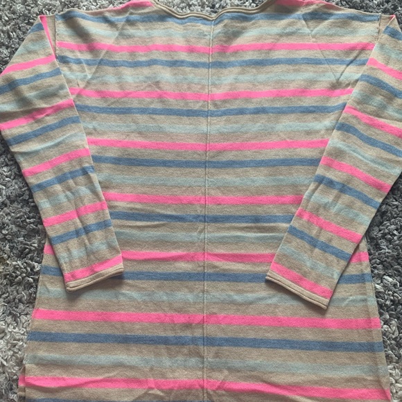 Vineyard Vines beach layer merino wool natural fiber sweater, fits like a small - Picture 5 of 6